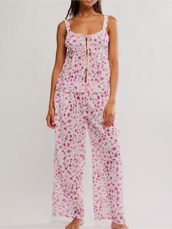 Free People Other - 💕Free People Floral Two-Piece Lounge Set/Pajamas in Pink